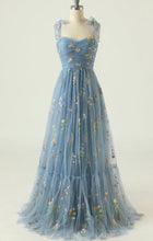 Carica l&#39;immagine nel visualizzatore di Gallery, Elegant Tie Strap Colorful 3D Flower Embroidered Tulle Fairy Dress
