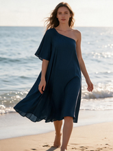 Carica l'immagine nel visualizzatore di Gallery, Abito casual da spiaggia svasato oversize con monospalla e maniche corte in vera seta
