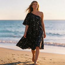 Carica l'immagine nel visualizzatore di Gallery, Abito casual da spiaggia oversize svasato con monospalla e maniche corte tie-dye
