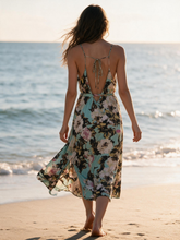 Carica l'immagine nel visualizzatore di Gallery, Abito lungo svasato da spiaggia casual con stampa floreale e senza schienale, con spalline sottili
