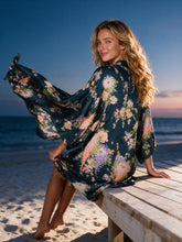 Laden Sie das Bild in den Galerie-Viewer, Long Printed Floral Dot Quarter Sleeve Kimono Beachwear Cover Up
