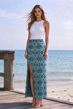 Laden Sie das Bild in den Galerie-Viewer, Printed Rayon Long Beach Skirt Casual Maxi Straight Pencil Skirt
