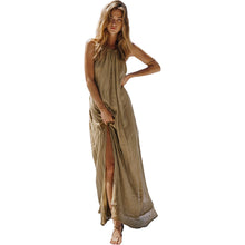 Laden Sie das Bild in den Galerie-Viewer, Halter neck split maxi backless dress
