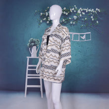Load image into Gallery viewer, Three Quarter Sleeve Kimono Beachwear Bikini Cover Up
