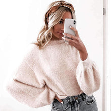 Laden Sie das Bild in den Galerie-Viewer, White Fuzzy Casual Sweater
