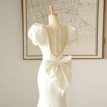Load image into Gallery viewer, Mermaid Satin Light Elegant Chic Bride Wedding Dress
