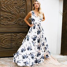 Laden Sie das Bild in den Galerie-Viewer, V-neck sleeveless maxi floral print boho dress

