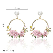 Load image into Gallery viewer, Fashion Elegant Polymer Clayins Flower Pearl Stud Earrings
