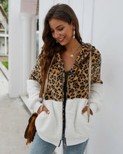 Laden Sie das Bild in den Galerie-Viewer, Contrast Leopard Womens Fuzzy Hoodies Long Sleeve Zip Up Sweatshirt Fleece jacket and coat for ladies
