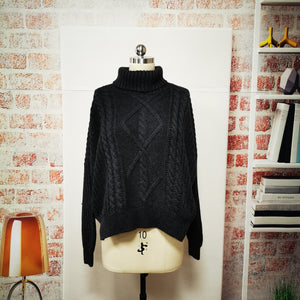 Latest elegant high quality fashionable cable pattern turtle neck slit hem wool loose short sweater for women