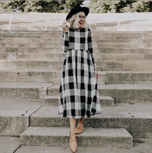 Load image into Gallery viewer, Simple ankle length ruffle lady wear polyester/cotton blended casual plaid long dress
