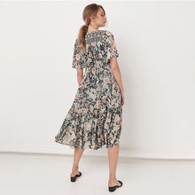 Laden Sie das Bild in den Galerie-Viewer, Women Short Sleeve Frilled Floral Beachwear Bohemian Maxi Dress
