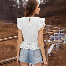 Laden Sie das Bild in den Galerie-Viewer, Sweet Elegant Embroidery Lace Ruffle Short Top
