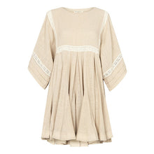 Laden Sie das Bild in den Galerie-Viewer, Quarter Sleeve Knee Length Flare Dress
